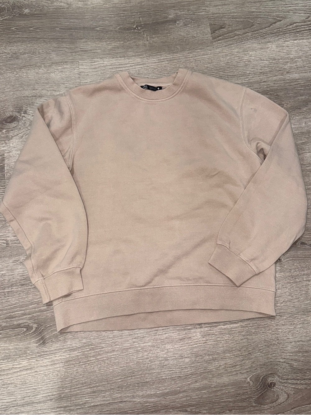 Zara Women's Crewneck Sweatshirt in Light Beige